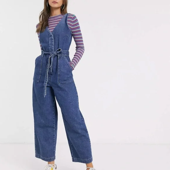 ASOS DESIGN Denim V Neck Jumpsuit Size 8 - Picture 1 of 9